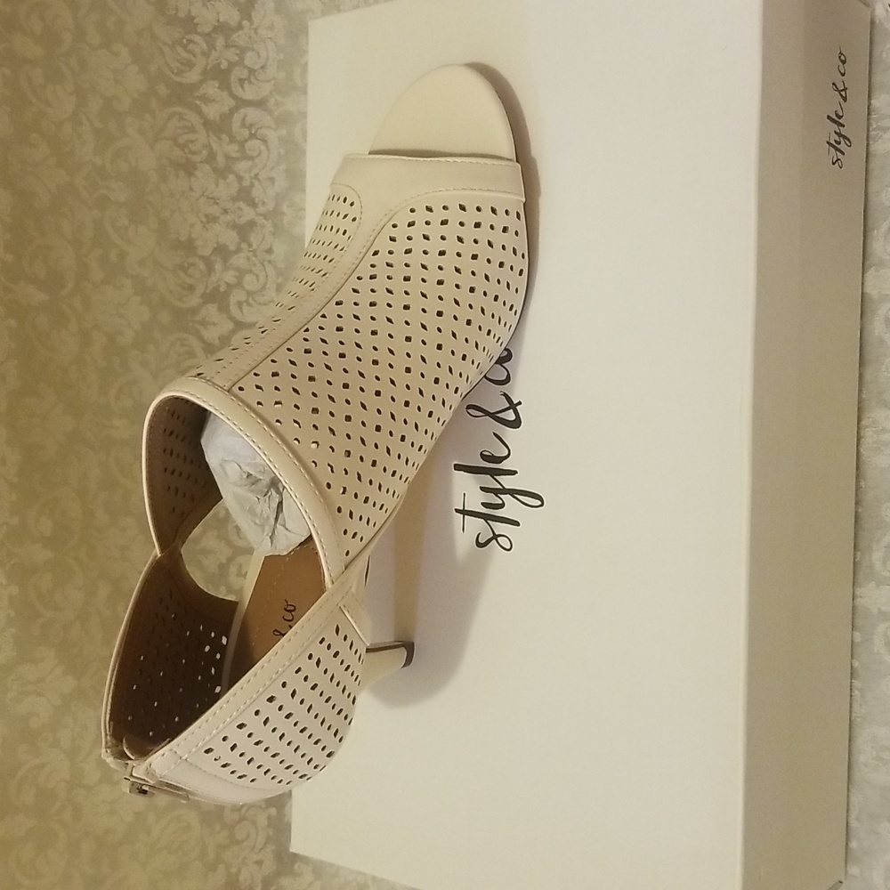 Cream Leather Mules with Perforated Design